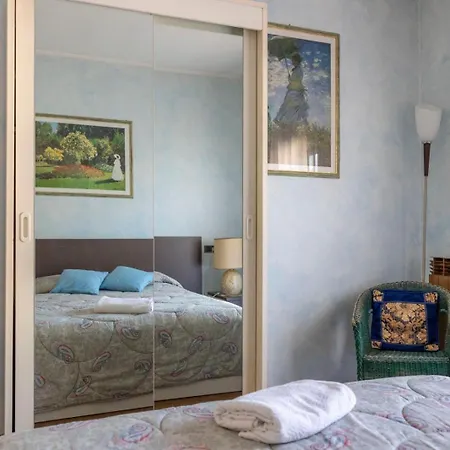 Casa Giulia, Ospitar