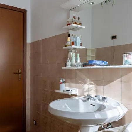 Apartamento Casa Giulia, Ospitar *