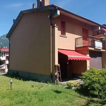 Casa Giulia, Ospitar