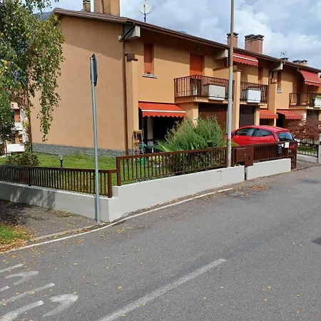 Casa Giulia, Ospitar Apartamento